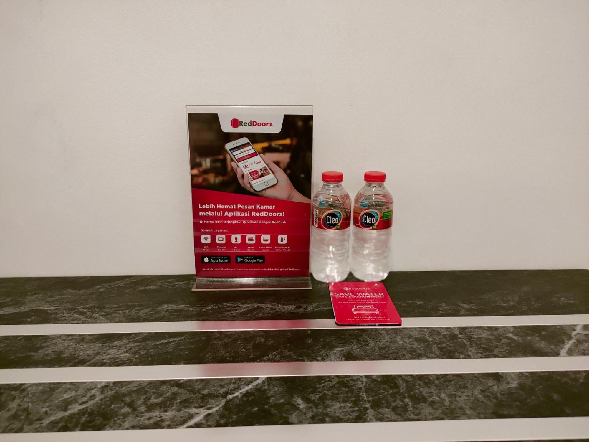 Reddoorz At Sukomanunggal Сурабая Екстериор снимка